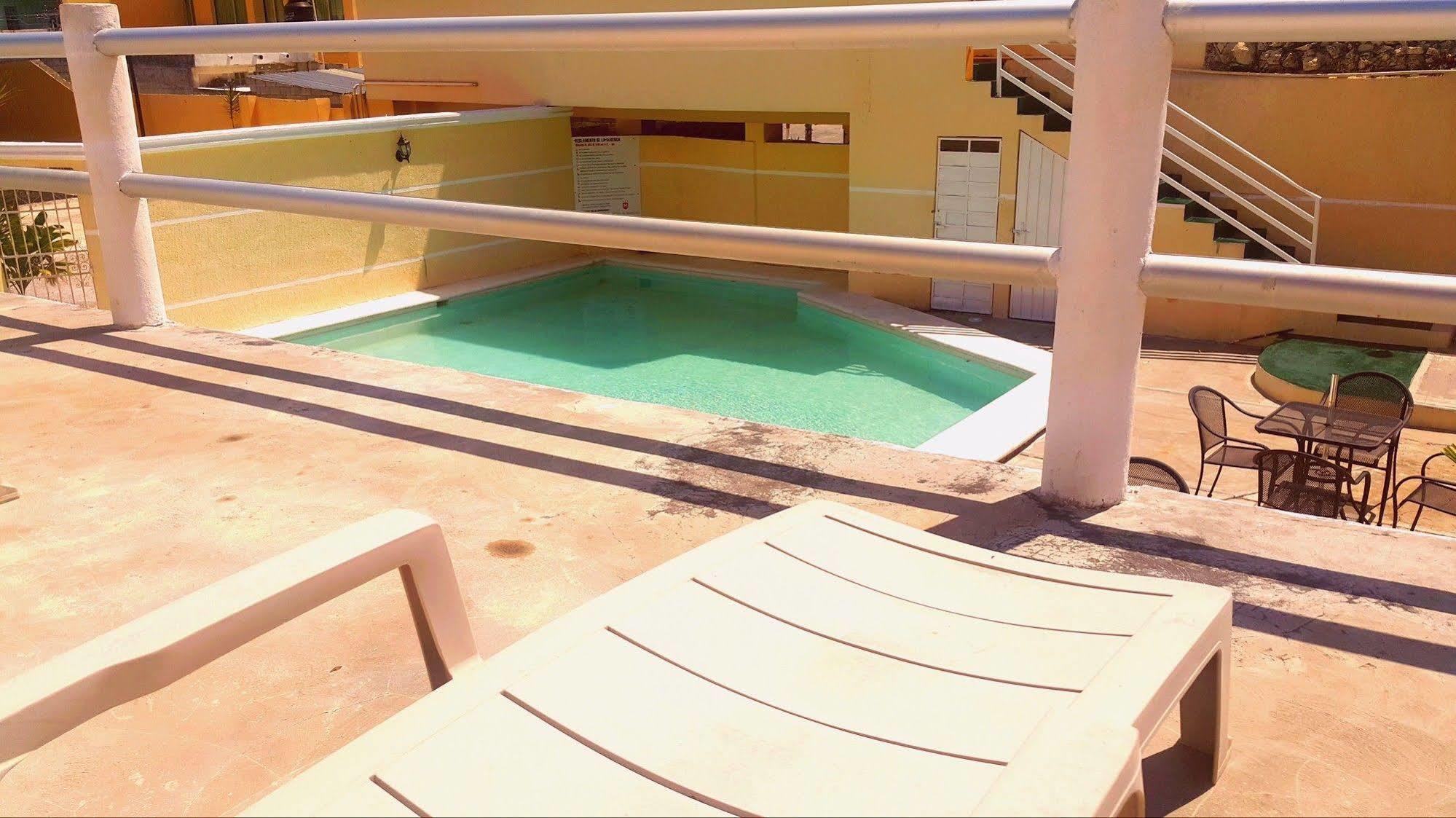 Hotel El Marques Merida Luaran gambar