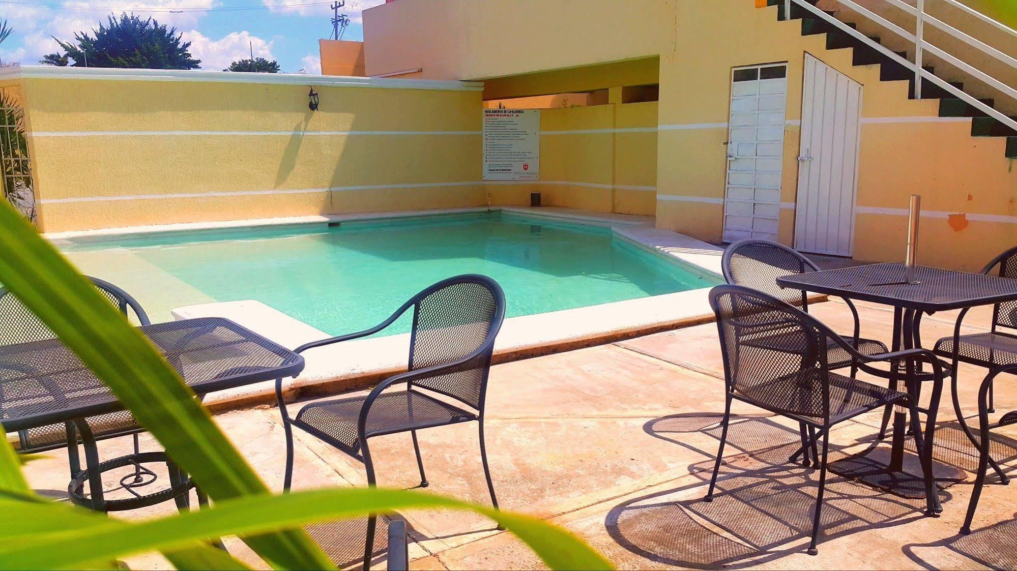 Hotel El Marques Merida Luaran gambar